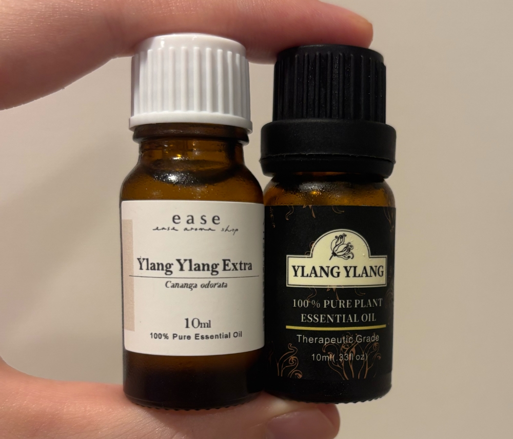 イランイランの精油（エクストラと通常）