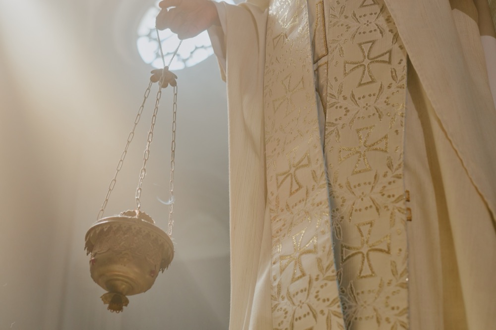 教会で使われているフランキンセンスのイメージ