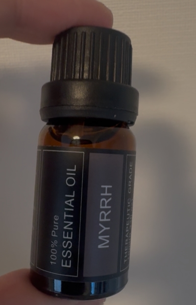 ミルラの精油の実物